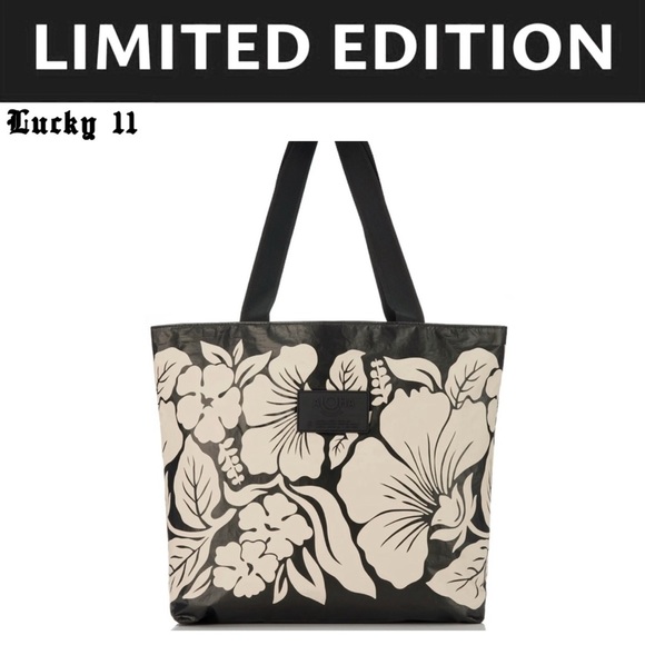 Aloha Collection - Lucky 11 Limited Edition - Day Tripper  - Heipua - Picture 1 of 7